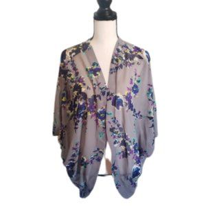 🎉👶 CLOSET SALE 👶🎉 Arizona Jean Gray Floral Print Kimono Style Wrap